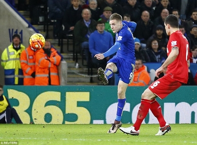 Chiêm ngưỡng cú volley &quot;thần sầu&quot; hạ gục Liverpool