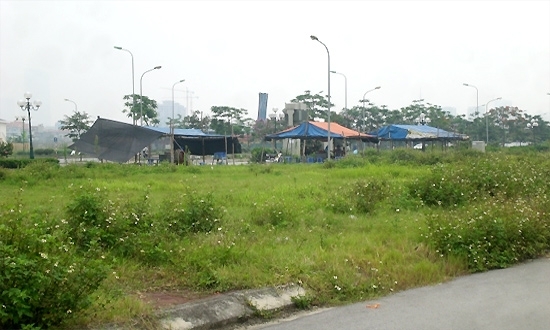 Đấu giá đất mặt đường Lê Văn Lương giá 39,6 triệu đồng/m2