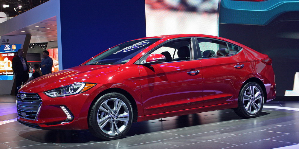 Hyundai Elantra 2017: Hiện đại và rẻ hơn