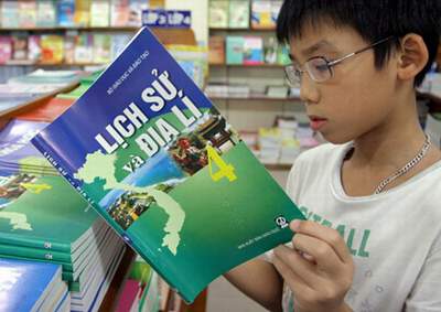 Không có chuyện biên soạn 2 bộ sách cho hai miền Nam, Bắc