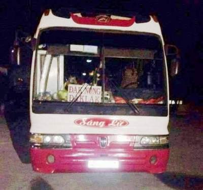 'Tóm gọn' xe 45 chỗ nhồi nhét 72 hành khách