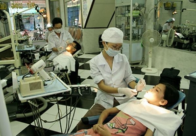 Không cấm bác sĩ làm phòng mạch tư