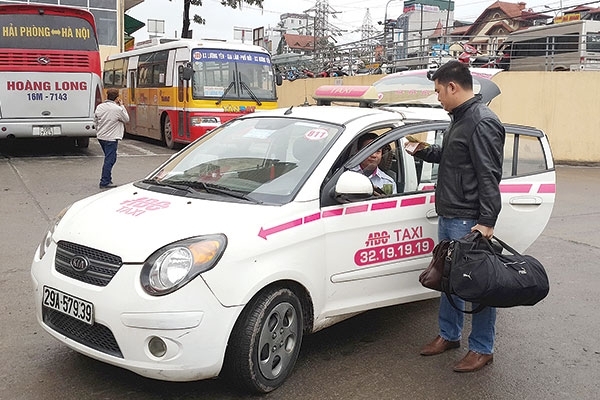 Sở GTVT Hà Nội yêu cầu các đơn vị kinh doanh vận tải rà soát chi phí đầu vào để thực hiện kê khai giảm giá cước.     