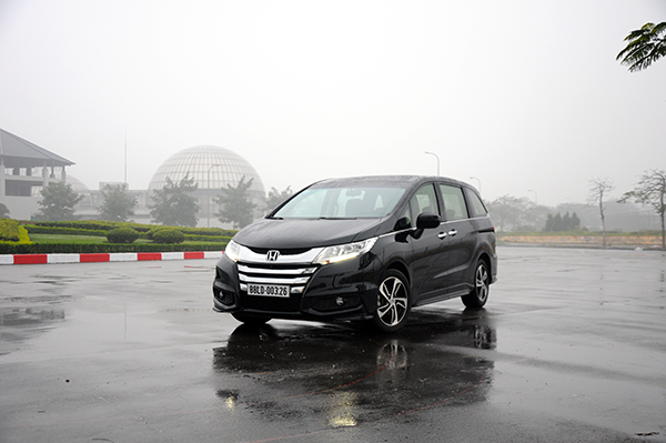Honda Odyssey_02 copy.jpg