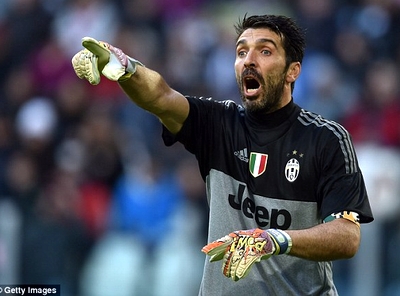 Buffon tiết lộ bí mật của 3 &quot;ông lớn&quot; Premier League