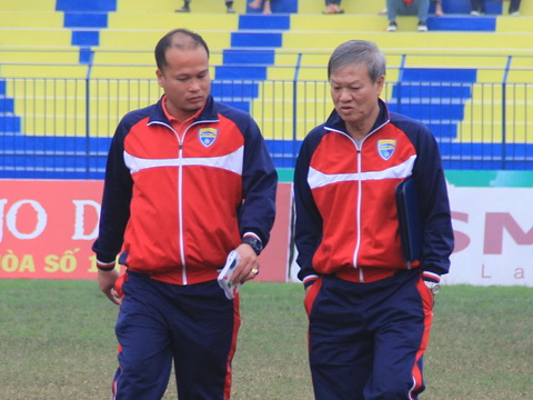 Ông Lê Thụy Hải (phải)