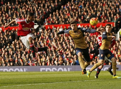 Tân binh Rashford tỏa sáng, MU &quot;xử đẹp&quot; Arsenal