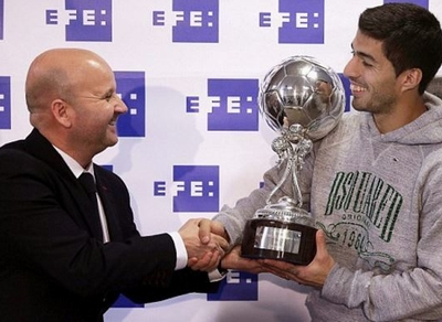 Vượt mặt Messi, Suarez xuất sắc nhất La Liga 2015