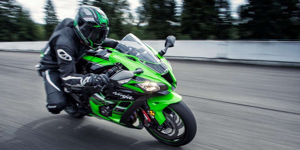 Kawasaki triệu hồi loạt mô tô phân khối lớn