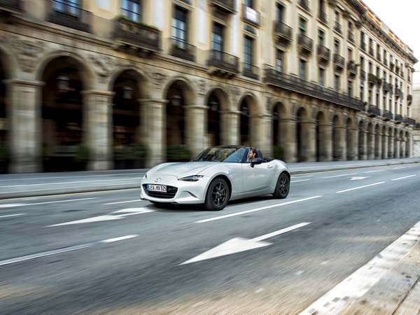 Mazda MX-5 2.jpg