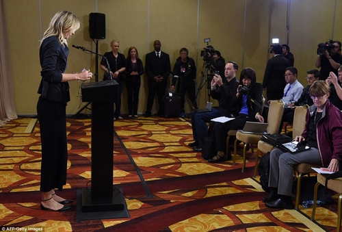 Sharapova buồn bã thông báo cô bị ITF cấm thi đấu vì sử dụng chất cấm