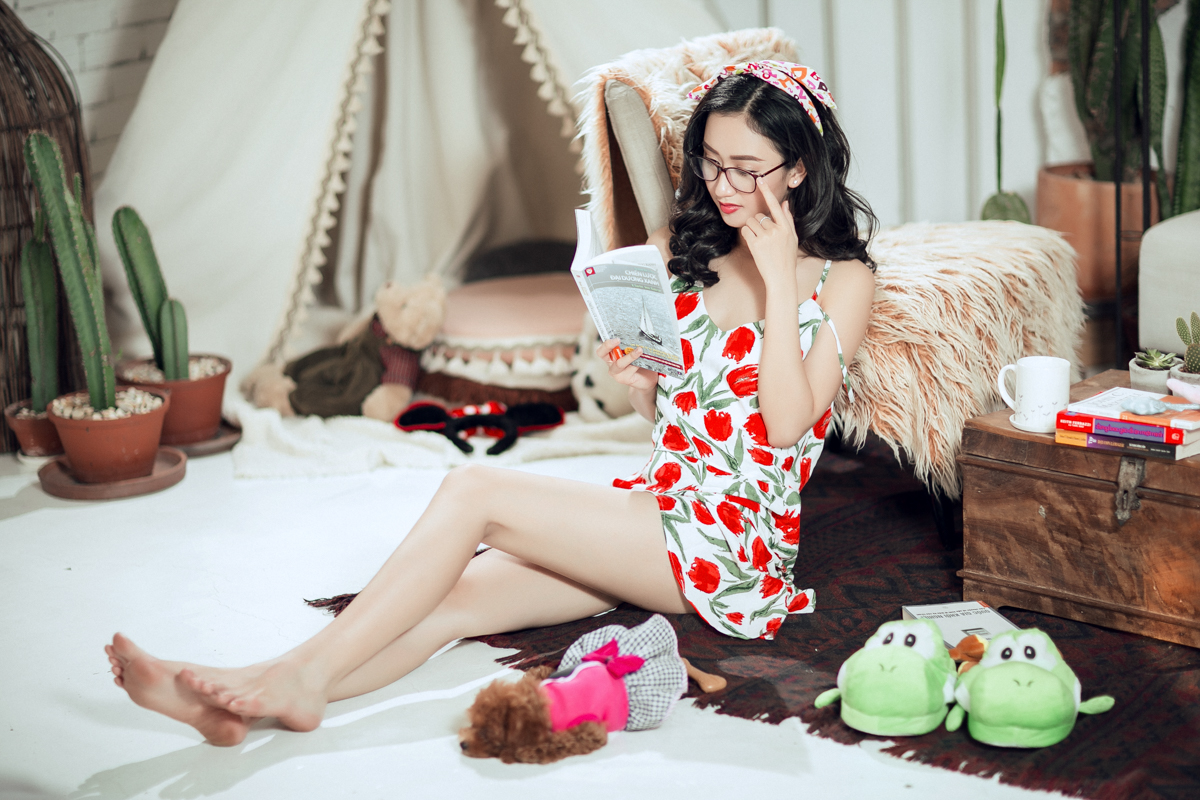 Á hậu Hà Thu khác lạ với hình ảnh tinh nghịch, đáng yêu