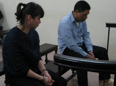 Cặp tình nhân nghiện 'đá' buôn ma túy