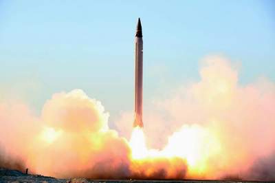 Iran ra đòn tên lửa bất ngờ, Mỹ &quot;tá hỏa&quot;