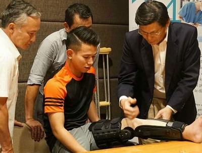 Sự nghiệp thi đấu đã chấm dứt với tiền vệ Anh Khoa!