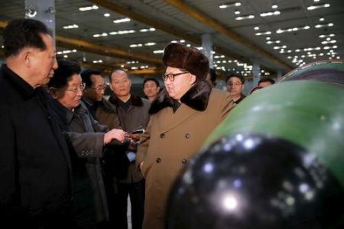 Chủ tịch Kim Jong Un gặp gỡ với các chuyên gia và kỹ sư hạt nhân hôm 9/3 mới đây
