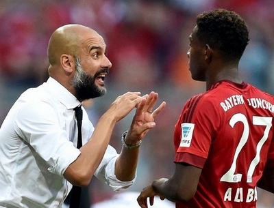 Bayern cấm HLV Guardiola &quot;đụng&quot; tới cầu thủ của mình!