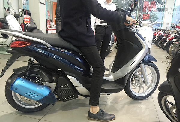 Piaggio Medley_05 copy.jpg