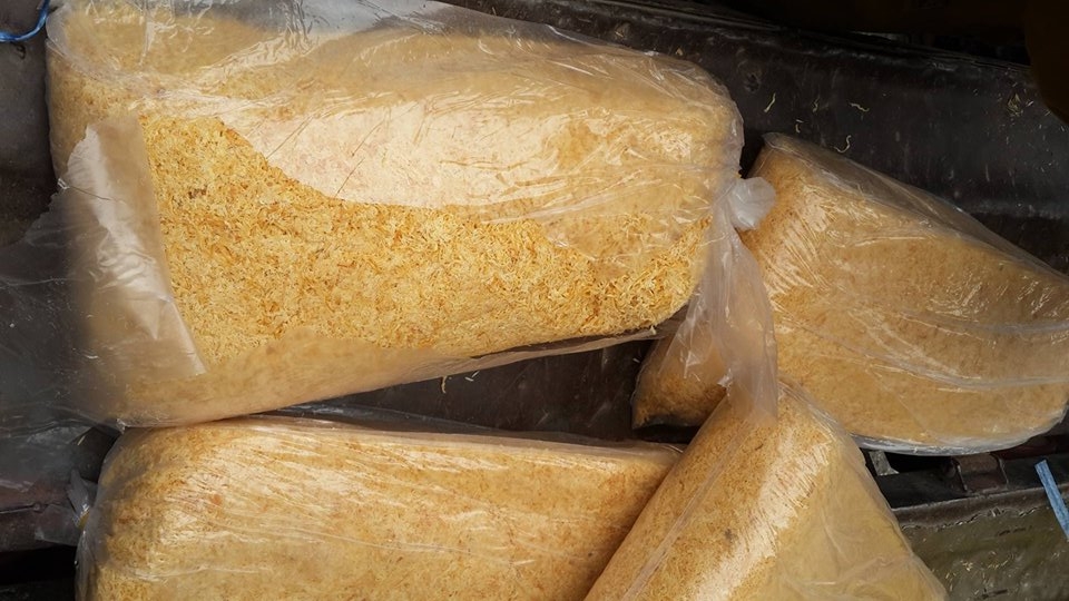 Hà Nội: Phát hiện 2 tấn ruốc nghi làm từ sắn dây