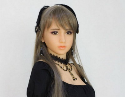 Sốc với búp bê tình dục xinh đẹp được bán kèm... quan tài
