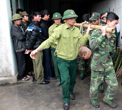 Phát hiện 3 quả bom tại cơ sở thu mua sắt vụn