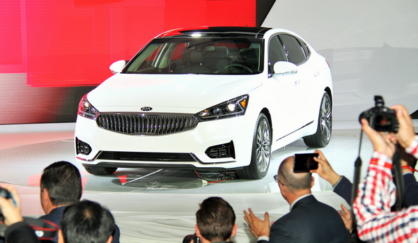 Kia Cadenza_11_resize.JPG