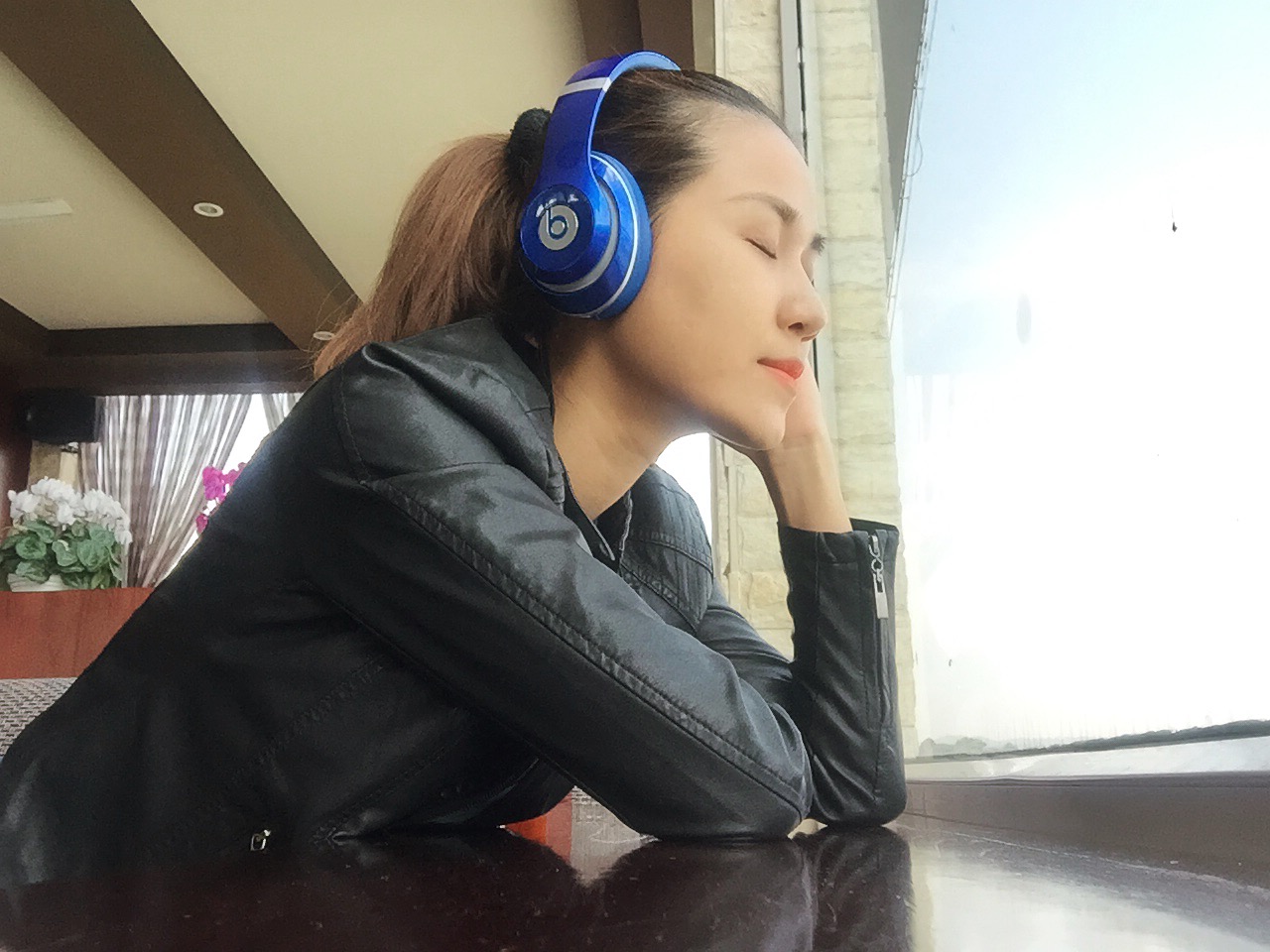 My Trần gây bất ngờ với sản phẩm âm nhạc đầu tay