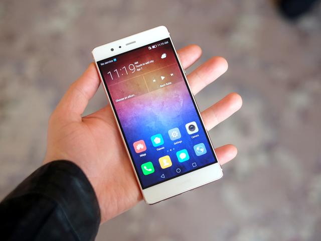 Màn hình Huawei P9 không khác gì người tiền nhiệm