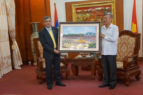 thứ trưởng