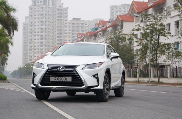 6 tháng, Việt Nam nhập khẩu 50.000 xe ô tô