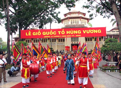 Giỗ tổ Hùng Vương: Người lao động được nghỉ bù 1 ngày