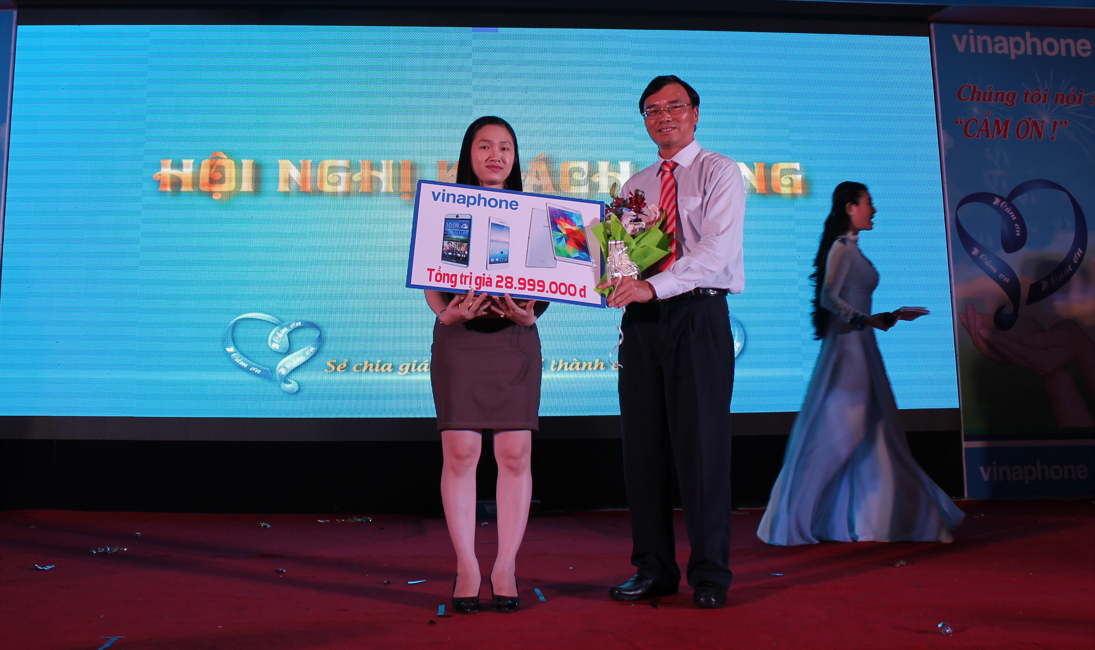 Trò chơi &quot;Thi tài vớt đồ&quot; của VinaPhone: Một thuê bao trúng giải Nhất 3 lần!