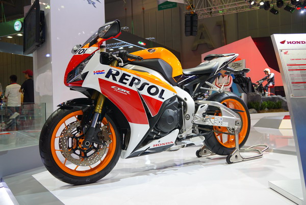 Honda CBR 1000.jpg