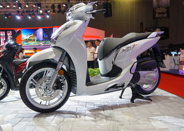 Honda SH300i.jpg