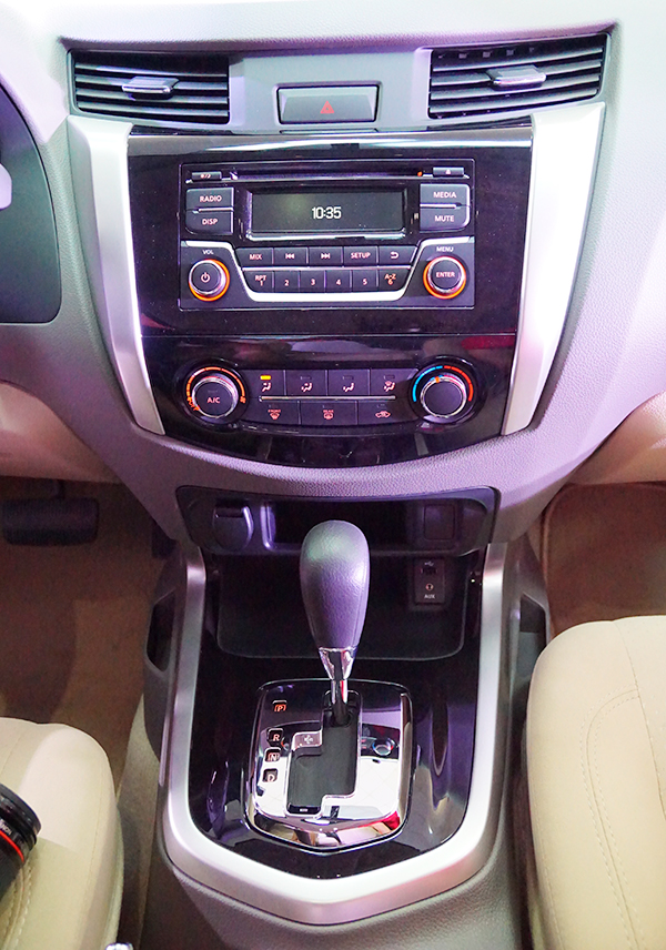 Nissan Navara 01.jpg