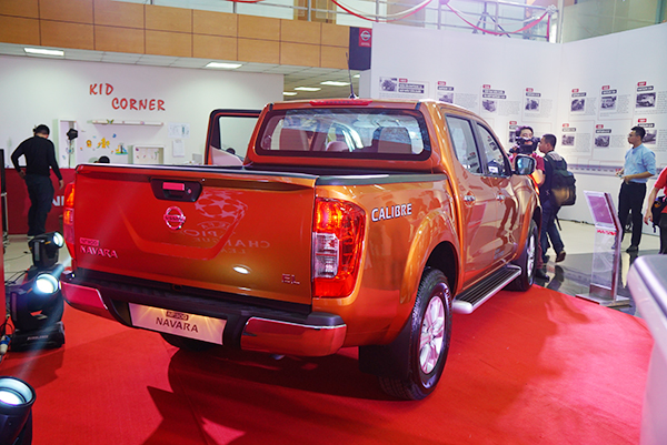 Nissan Navara 06.jpg