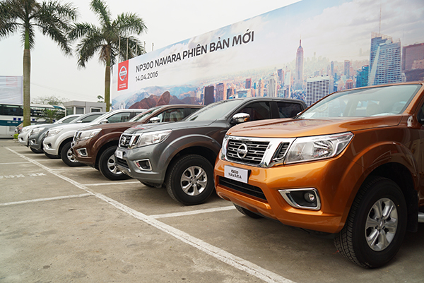 Nissan NP300 Navara bất ngờ giảm giá 40 triệu