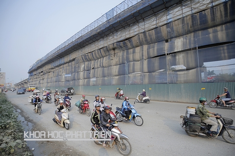 Thủy ngân lơ lửng giữa trời hè Hà Nội