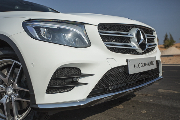 Thiet ke can truoc the thao, nang dong tren GLC 300 AMG 4MATIC_resize.jpg