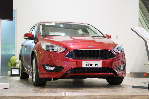Vì sao sơn xe Ford bền màu ?