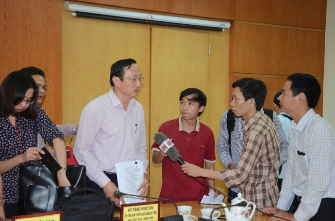 Phó Chủ tịch UBND tỉnh Hà Tĩnh Đặng Ngọc Sơn khẳng định: Yên tâm ăn cá, tắm biển ở Vũng Áng