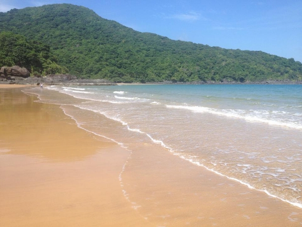 Bãi Đầm Trầu.