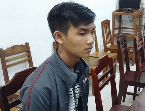 Quay lén hàng loạt nữ sinh tắm rồi nhắn tin tống tiền