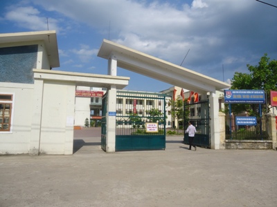 Không kỷ luật cô giáo làm thơ &quot;Đất nước mình ngộ quá phải không anh?&quot;