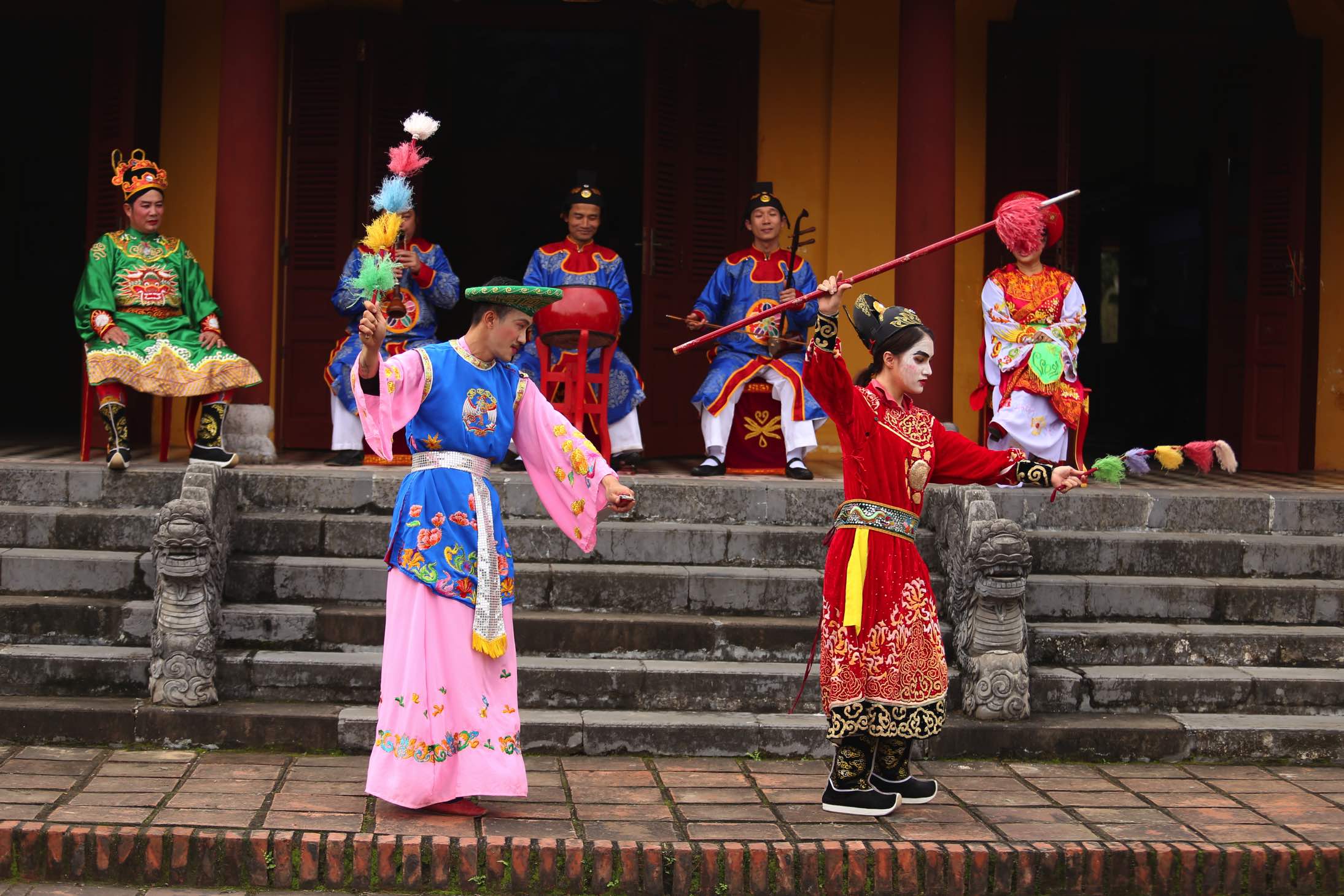 Đội Hồng của Hương Giang Idol bứt phá tại Cuộc đua kỳ thú