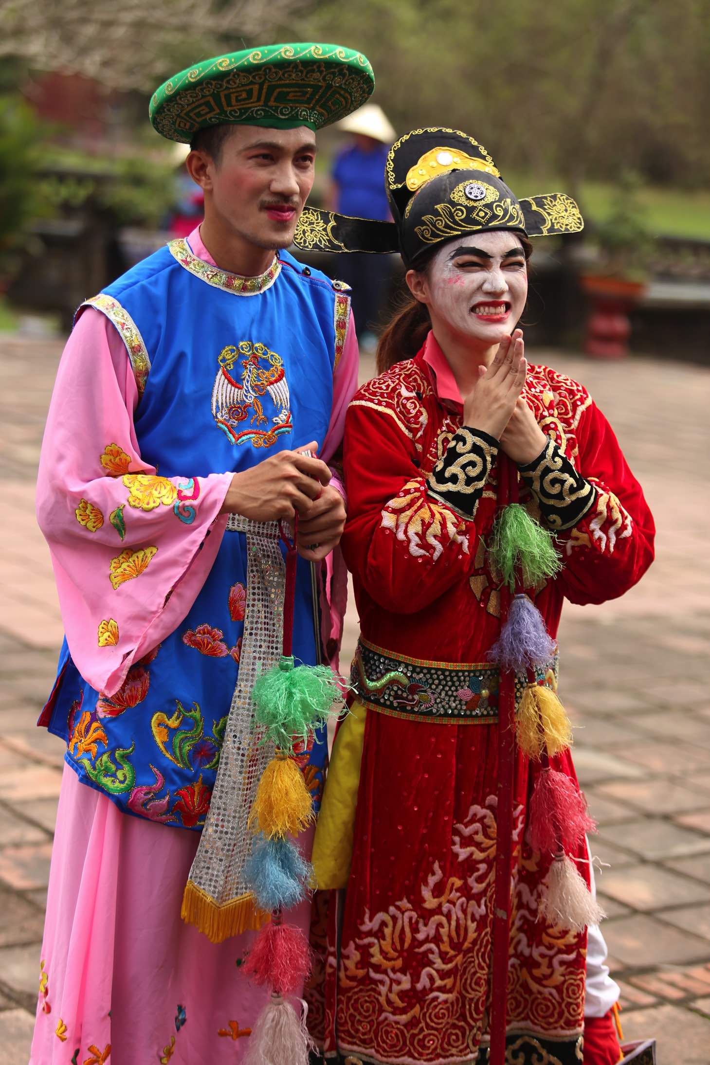 Đội Hồng về đích đầu tiên