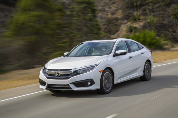 Honda Civic vượt Toyota Camry, bán chạy nhất tại Mỹ