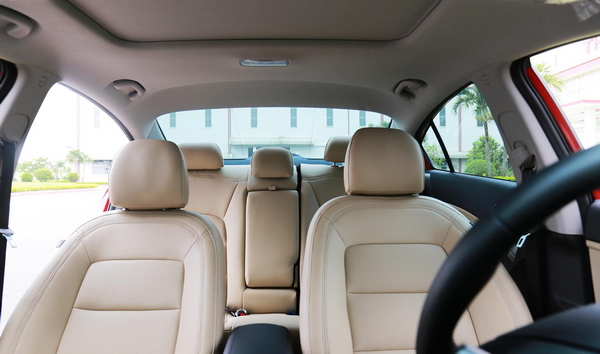 Kia Cerato_4_resize.jpg