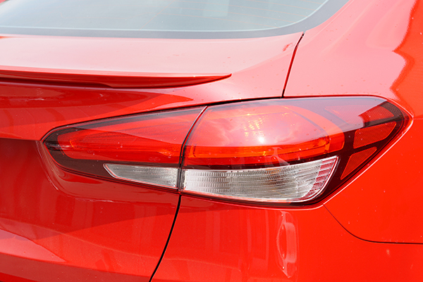 Kia Cerato 07.JPG
