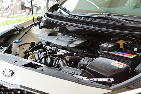 Kia Cerato 09.JPG